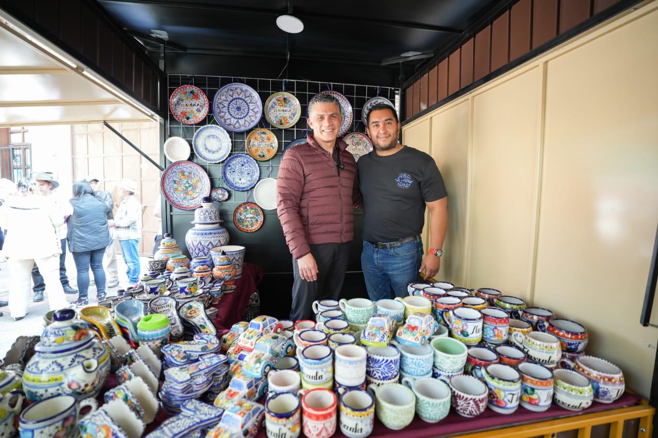 'Cumplimos a los artesanos y hoy regresan a la Plaza Xicohténcatl con nuevos carritos': Alfonso Sánchez García